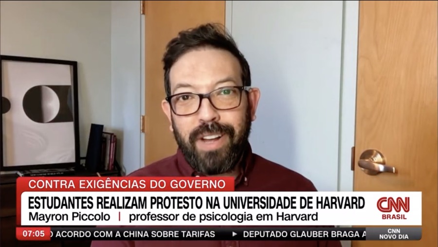 Mayron Piccolo interviewed live on CNN Brasil as a Harvard psychology professor